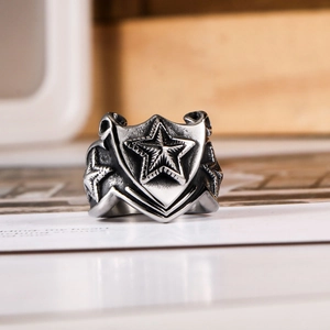 Vintage Stainless Steel Pentagram Shield Ring Men Titanium Steel Star Band Ring Punk Biker Retro Gothic Fashion Jewelry Gift