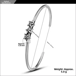 Dimensions détaillées du bracelet ouvert vintage en acier avec étoiles à cinq branches