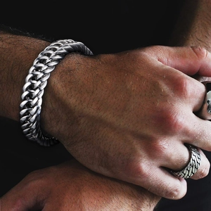 Bracelet gourmette double en acier inoxydable poli pour homme avec finition argentée