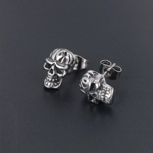 Boucles d'oreilles tête de mort en acier titane rétro de style punk gothique homme