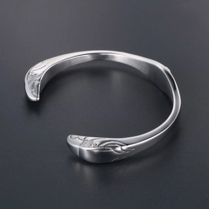 Vintage Indian style eagle head open bangle bracelet in polished stainless steel