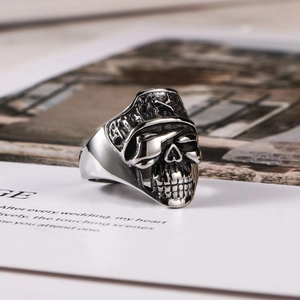 Vintage Punk Pirate Skull Ring Stainless Steel Gothic Hip Hop Biker Jewelry Retro Titanium Steel Ghost Head Finger Ring