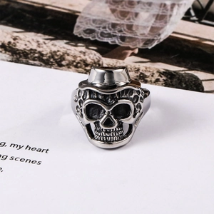 Anello punk da uomo con teschio e cilindro con finitura in argento invecchiato vintage