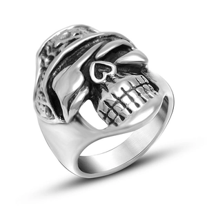 Vintage punk skull ring in silver stainless steel with heart shaped nose and wave pattern