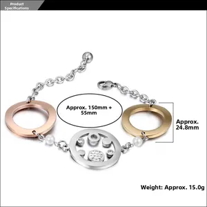 Detailansicht des dreifarbigen Gliederkettenarmbands mit Strass und Perlendekor