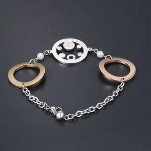 Modisches mehrfarbiges Gliederkettenarmband mit Strass-Anhänger und Perlenakzenten
