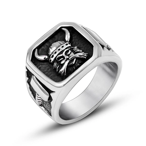 Bague chevalière Viking vintage en acier inoxydable avec motif guerrier nordique