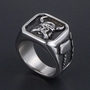Bague Viking en Acier Inoxydable Vintage pour Hommes Mythologie Nordique Tête en Relief Punk Bijoux de Mode Cadeau
