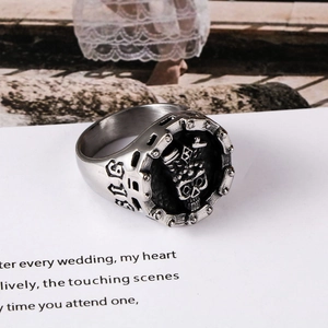Retro punk titanium steel skull ring with 911 engraving and chain link details