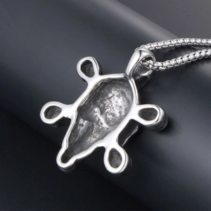 Vintage-Totenkopf-Totem-Anhänger aus Edelstahl mit silberner Box-Kette für Herren