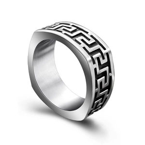 Men's titanium steel ring with Great Wall pattern design in a polished silver finish