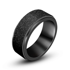 Bague Rotative Tendance en Acier Inoxydable Noir Mat pour Hommes Femmes Anneau Intérieur Poli Minimaliste Bijoux de Mode Industrielle