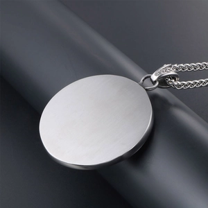 Minimalist vintage star pendant in brushed silver steel with a classic curb chain accessory