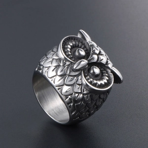 Vintage owl titanium steel ring with punk gothic style and detailed feather textures