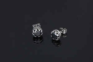 Détails de boucles d'oreilles gemme noire ronde avec sertissage couronne élégant