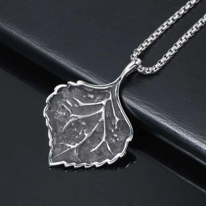 Vintage silver leaf pendant necklace with detailed veins and square box chain for men