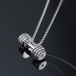 Collana con pendente a manubrio in acciaio inossidabile lucido e incisione a stella
