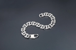 Bracelet en acier titane argenté poli à maillons en H avec incrustation de strass