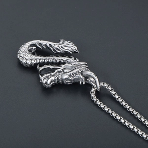Pendentif dragon chinois en acier inoxydable vintage avec chaîne à mailles carrées
