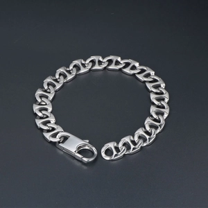 Bracelet chaîne à maillons robustes en acier titane argenté avec fermoir mousqueton