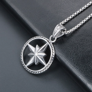 Retro punk compass star pendant necklace in vintage silver finish with steel box chain