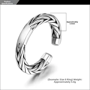 Detail of 3.5mm silver titanium wheat pattern ring with polished rectangular accent