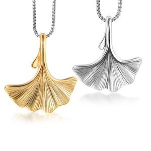 Elegante Collana Con Ciondolo a Foglia di Ginkgo per Donna in Acciaio al Titanio Gioielli Botanici Lucidati Oro Argento Collane a Foglia