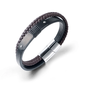 Bracelet Homme Rétro en Cuir Tressé Multicouche Acier Titane Rivet Fermoir Magnétique Style Punk Bijoux Cadeau