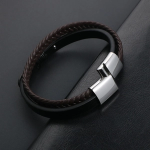 Bracelet multicouche en cuir tressé pour hommes avec fermoir magnétique en argent poli