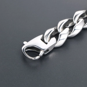 Bracelet gourmette poli en acier titane pour hommes et femmes avec fermoir mousqueton