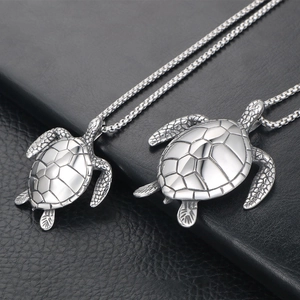 Polished titanium steel sea turtle pendant necklace with geometric shell pattern