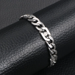 Bracelet gourmette pour homme en acier inoxydable argenté avec plaque ovale sur cuir noir
