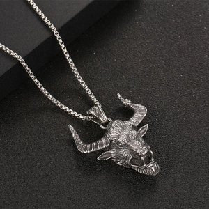 Hip hop men's bull head pendant necklace in retro silver finish with square pearl chain