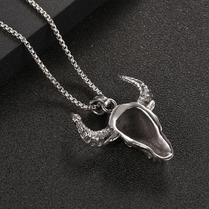 Hip hop silver bull skull pendant necklace on box chain with gothic streetwear style