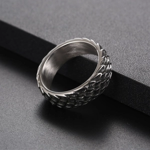 Retro punk titanium steel ring with dragon scale texture and polished inner band