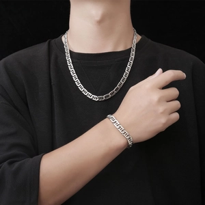 Polished silver mariner link necklace and bracelet set for men in minimalist style