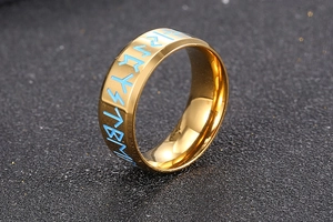 Macro di anello in acciaio inossidabile dorato con rune nordiche blu e bordi lucidi