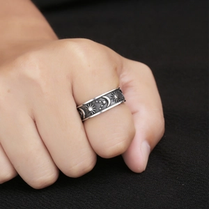 Vintage Celestial Sun Moon Star Stainless Steel Band Ring Retro Oxidized Relief Carving Hip Hop Unisex Jewelry For Men Women