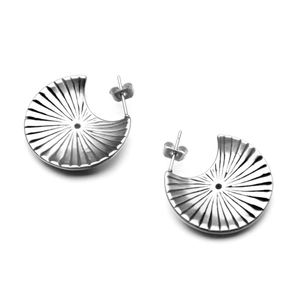 Vintage Fan Shaped C Hoop Earrings For Women Titanium Steel Irregular Distressed Textured Stud Earrings Chic Jewelry Accessory