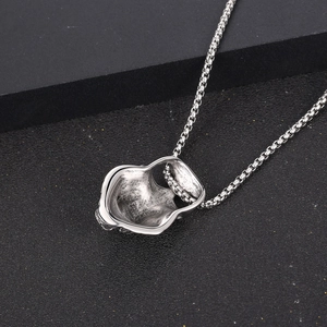 Vintage titanium steel wolf skull pendant necklace in silver with back hollow detail