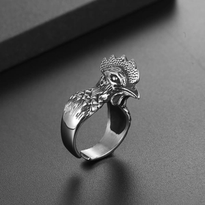 Retro rooster head ring in vintage oxidized finish with adjustable open band design