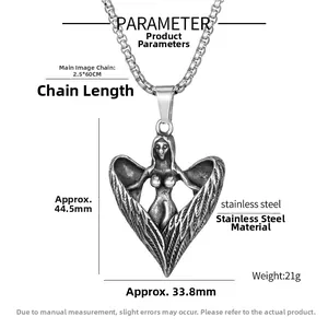 Vue détaillée du pendentif ailes d'ange avec dimensions et détails de la chaîne