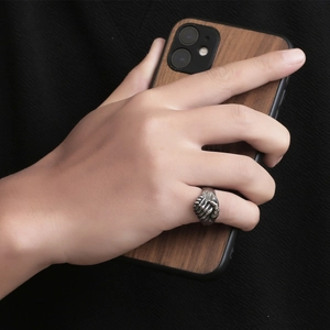 Bague vintage mains entrelacées en acier inoxydable argenté pour homme style hip hop