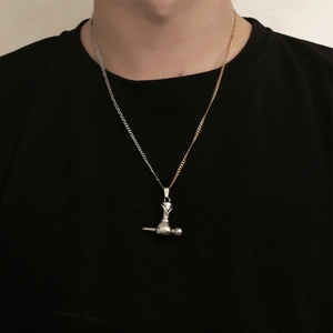 Collier pendentif microphone en acier titane pour homme avec chaîne bicolore or et argent