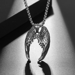 Collier Pendentif Ailes d'Ange Gothique Vintage Acier Titane Hip Hop Punk Bijoux de Cou pour Hommes Femmes