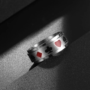 Bague rotative en acier inoxydable avec symboles de poker et finition métal brossé