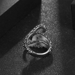 Vintage octopus stainless steel ring featuring detailed suckers and retro silver finish