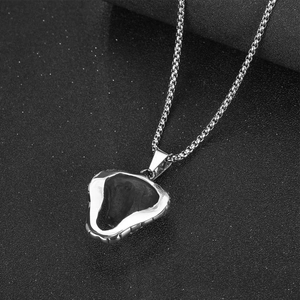 Retro stainless steel cobra pendant necklace with 3D snake head and silver box chain