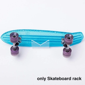 Supporto da parete per skateboard in acrilico trasparente con design a forma di V