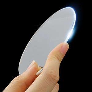 Clear circular acrylic disc for DIY crafts with high transparency and smooth laser cut edges